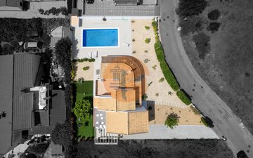 Property slide 4