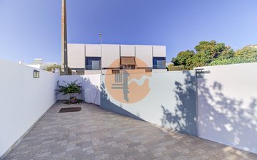 Property slide 39
