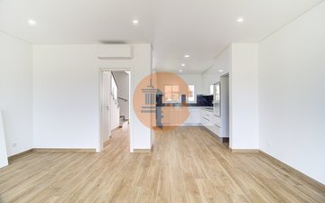 Property slide 32