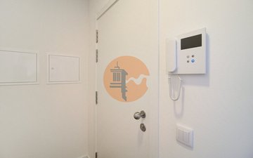 Property slide 32