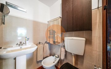 Property slide 21