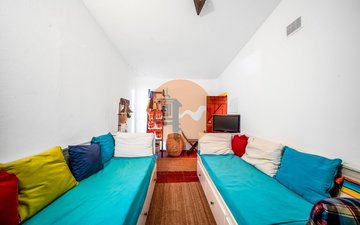 Property slide 22