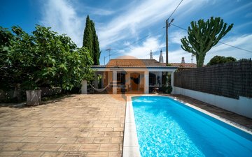 Property slide 32