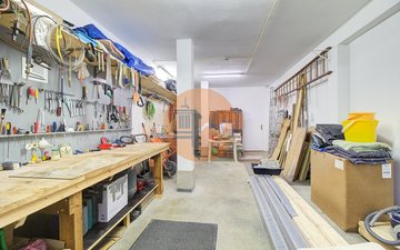Property slide 48