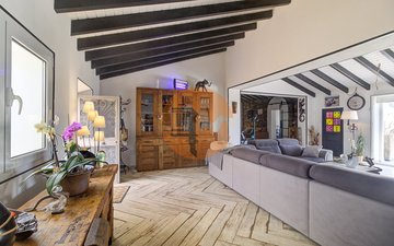 Property slide 21