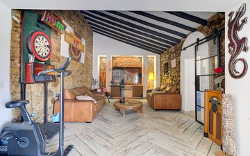 Property slide 25