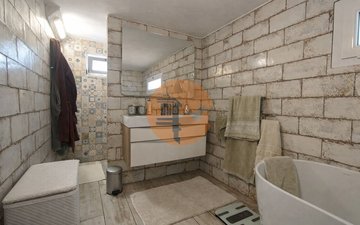 Property slide 38