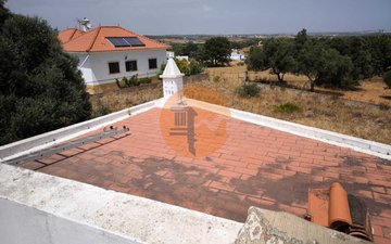 Property slide 16