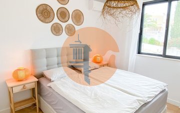 Property slide 10