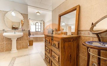 Property slide 20