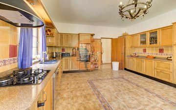 Property slide 22