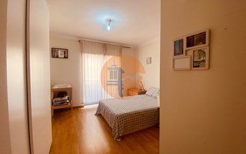 Property slide 10