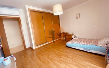 Property slide 18