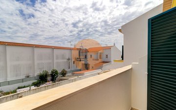 Property slide 21