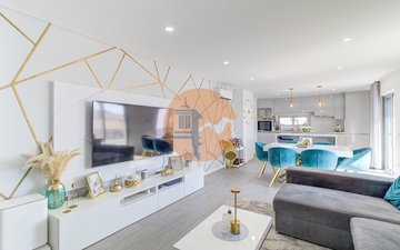 Property slide 10