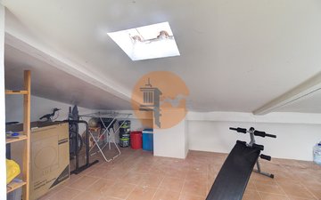 Property slide 25