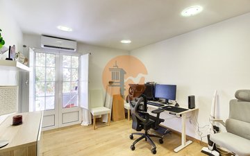 Property slide 25