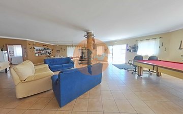 Property slide 19