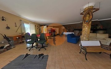 Property slide 21
