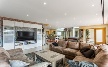 Property slide 10