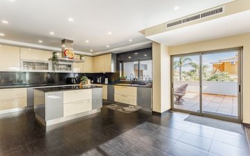 Property slide 18