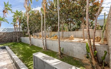 Property slide 44