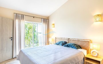 Property slide 22