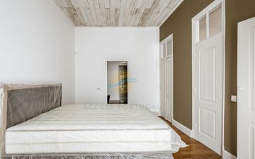 Property slide 22