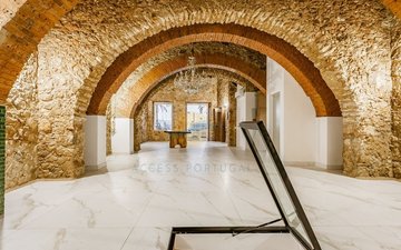 Property slide 10