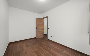 Property slide 32