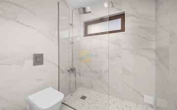 Property slide 32