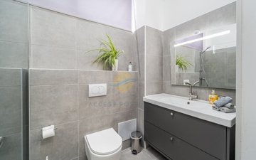 Property slide 50