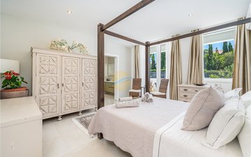 Property slide 22