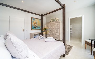 Property slide 24