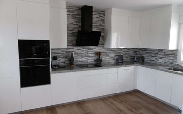Property slide 32