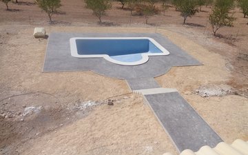 Property slide 32