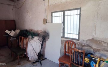 Property slide 39