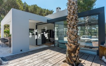 Property slide 18