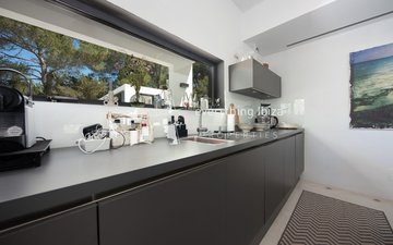 Property slide 25