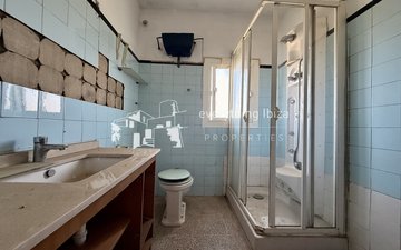 Property slide 17