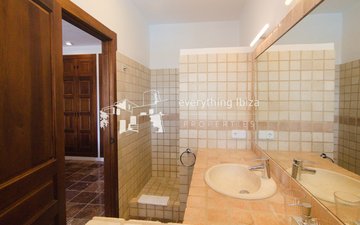 Property slide 24