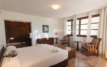 Property slide 44