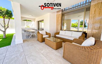 Property slide 10