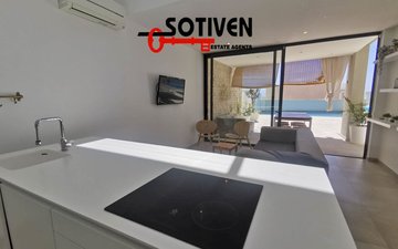 Property slide 32
