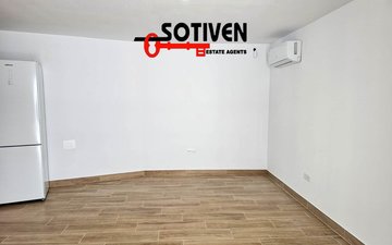 Property slide 32
