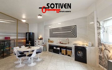 Property slide 32