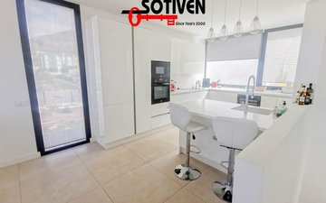 Property slide 28