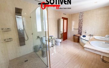 Property slide 31