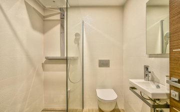 Property slide 10