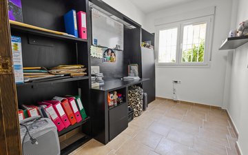 Property slide 25
